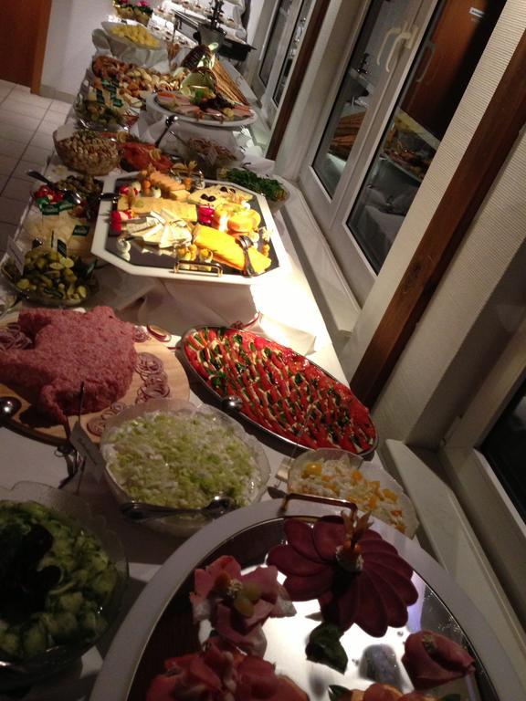 Hotel & Restaurant Zur Spreewaelderin Golßen 외부 사진