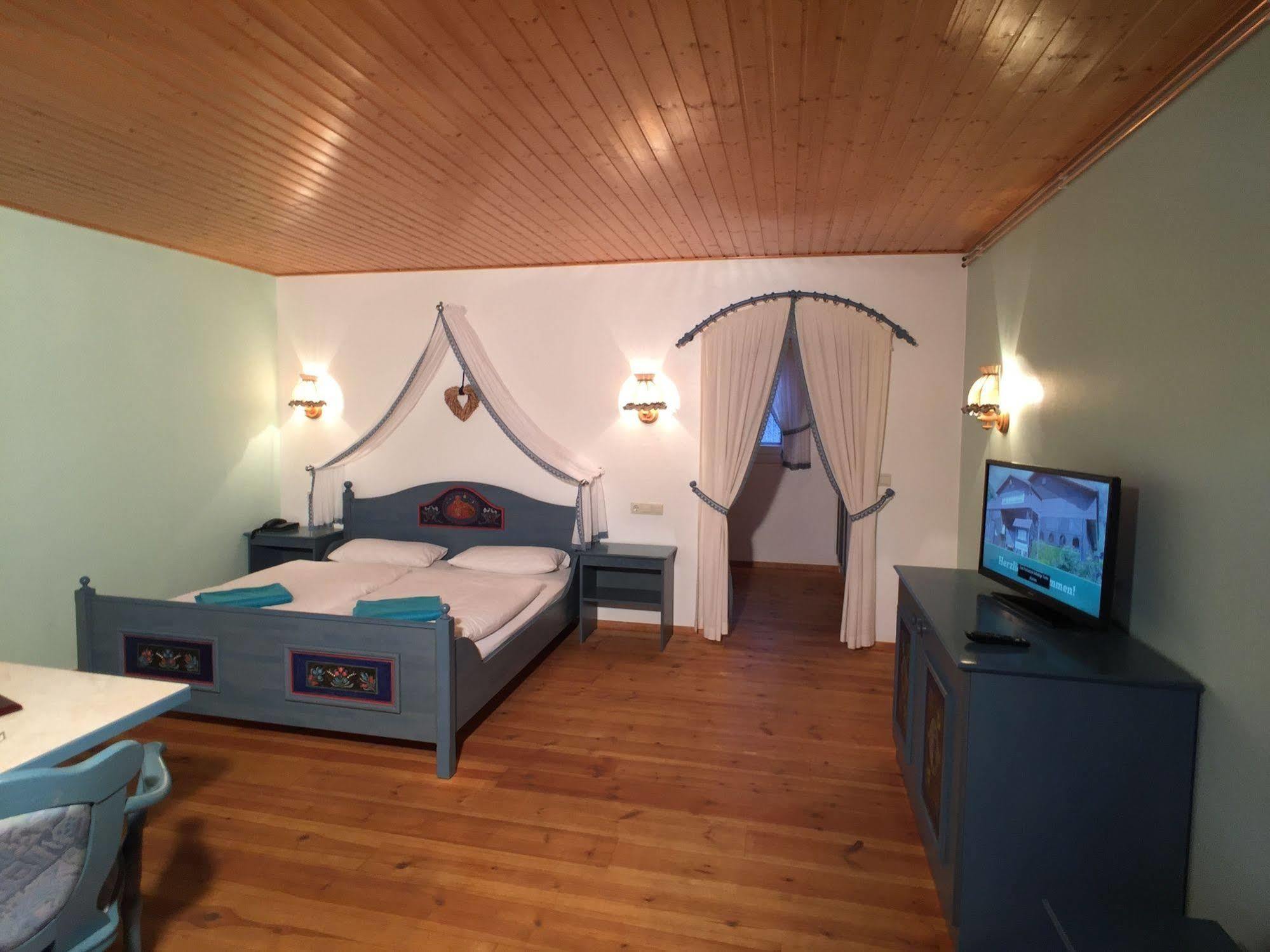 Hotel & Restaurant Zur Spreewaelderin Golßen 외부 사진